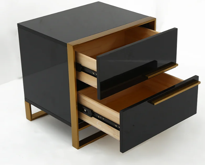 Cylina Black Nightstand