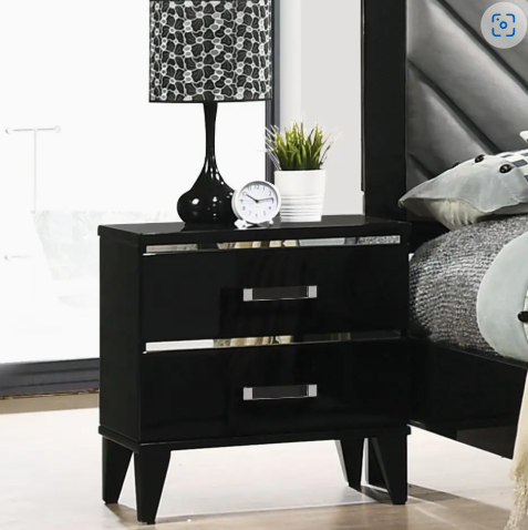 Chelsie Nightstand