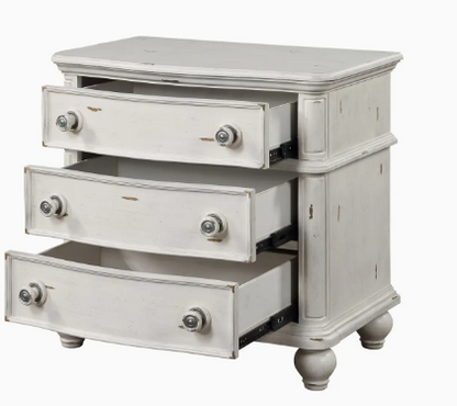 Jaqueline Nightstand